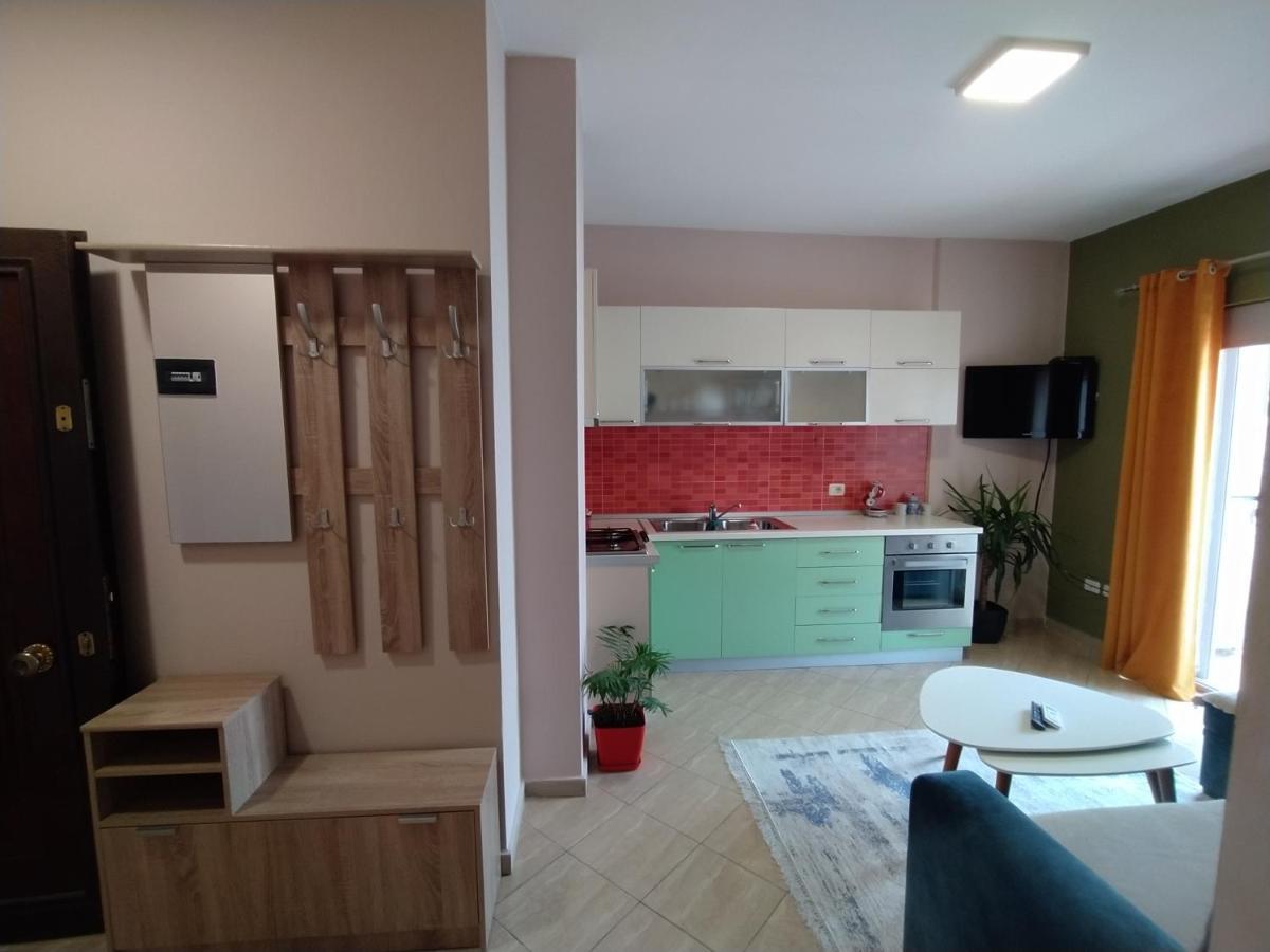 Lungomare Beach Apartments Vlorë Exteriör bild